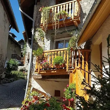 Apartment La Grange Auguste Avec Sauna Jacuzzi Venosc